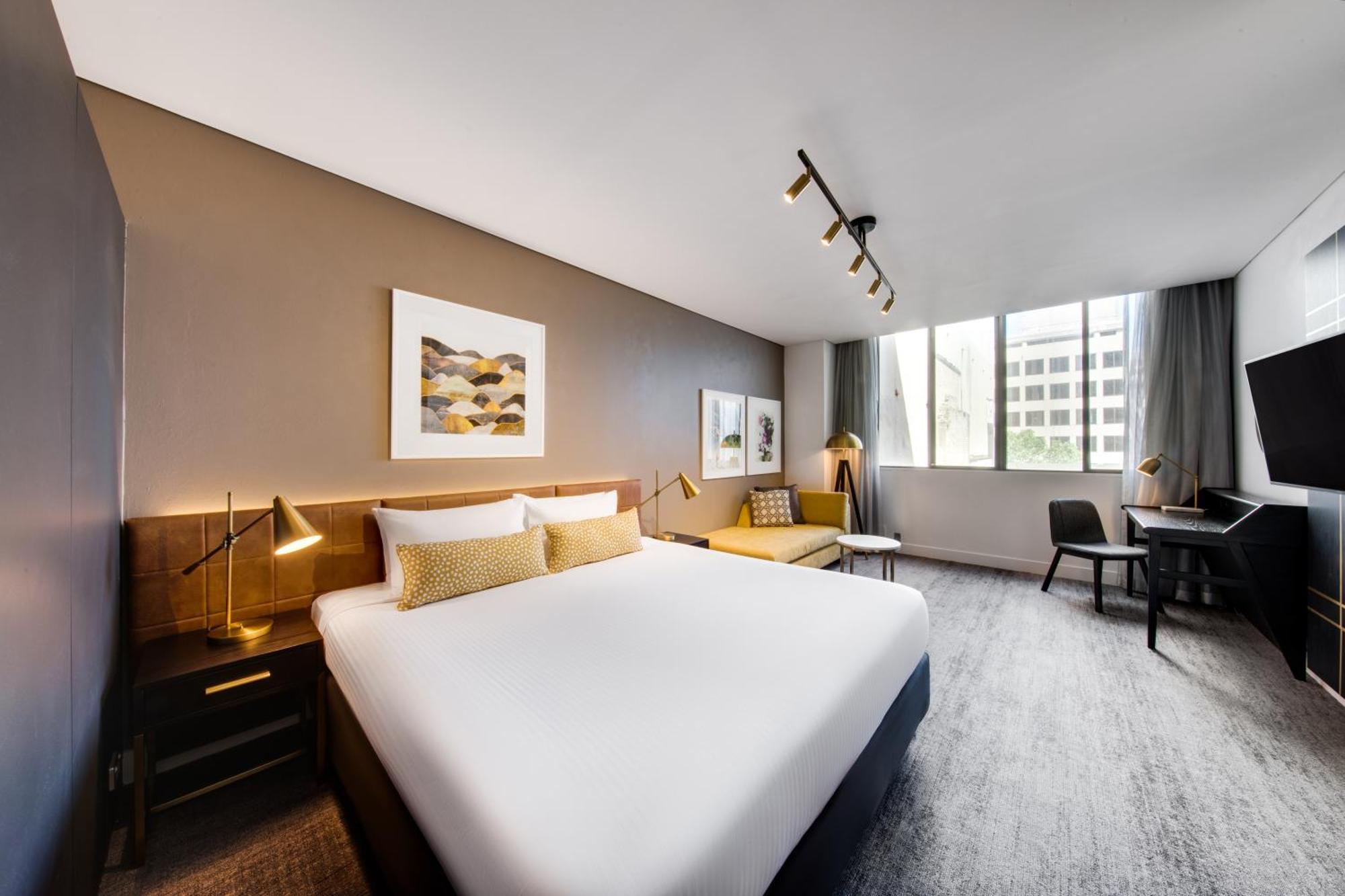 Vibe Queen Room,727349263:JPEG