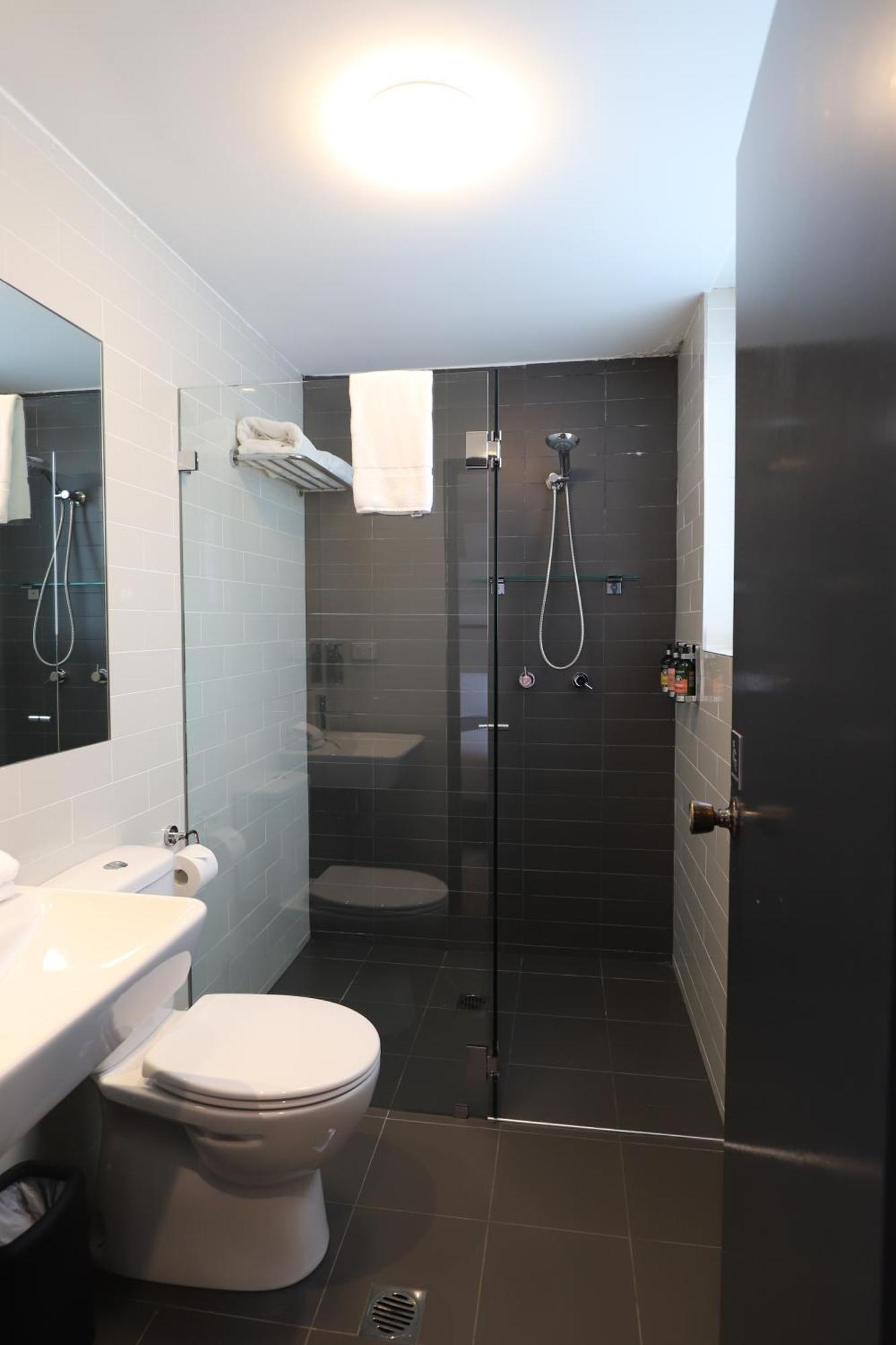 Standard Queen Room Haven
