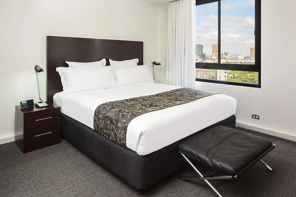 Cambridge Hotel Sydney-1