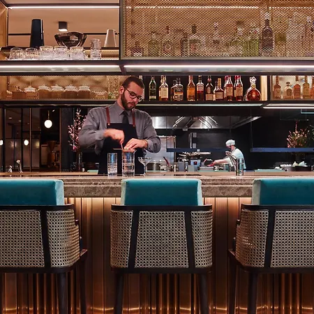 Four Seasons Hotel Sydney-2